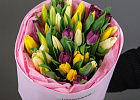 Купить Букет 35 тюльпанов микс в  с бесплатной доставкой: цена, фото, описание