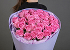 Купить Букет из 35 розовых роз 60 см (Россия) в упаковке в  с бесплатной доставкой: цена, фото, описание