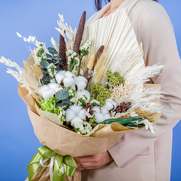 Купить Букет из сухоцветов «Шепот листьев» в  с бесплатной доставкой: цена, фото, описание