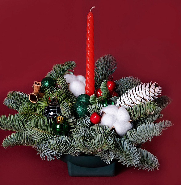 Купить Композиция «Новогоднее чудо» в  с бесплатной доставкой: цена, фото, описание