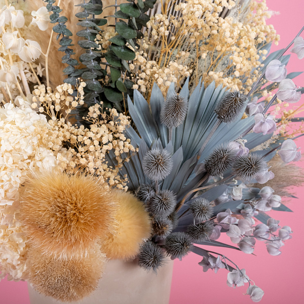 Купить Интерьерная композиция из сухоцветов «Вечность» в  с бесплатной доставкой: цена, фото, описание