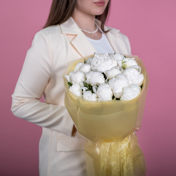 Купить Букет из 15 белых пионов (Премиум) в  с бесплатной доставкой: цена, фото, описание