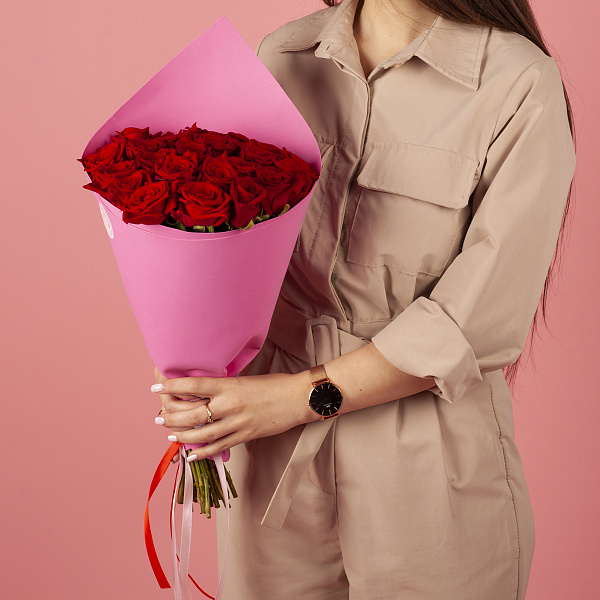 Купить Букет из 25 красных роз 50 см (Россия) в  с бесплатной доставкой: цена, фото, описание