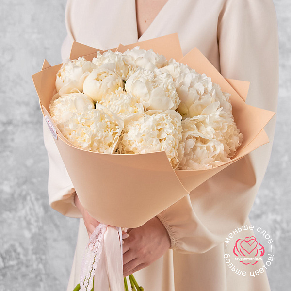 Купить Букет из 15 белых пионов (Стандарт) в  с бесплатной доставкой: цена, фото, описание