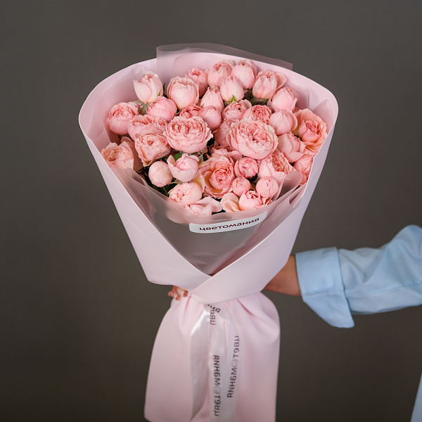 Купить Букет из 9 кустовых роз в упаковке в  с бесплатной доставкой: цена, фото, описание