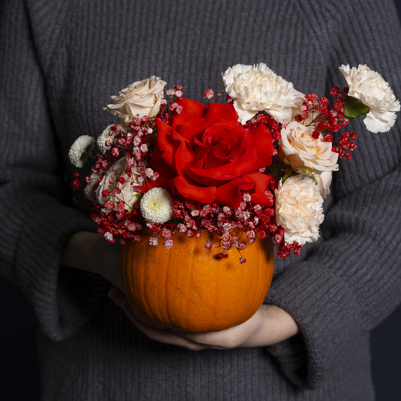 Композиция в тыкве «Очаровательная»