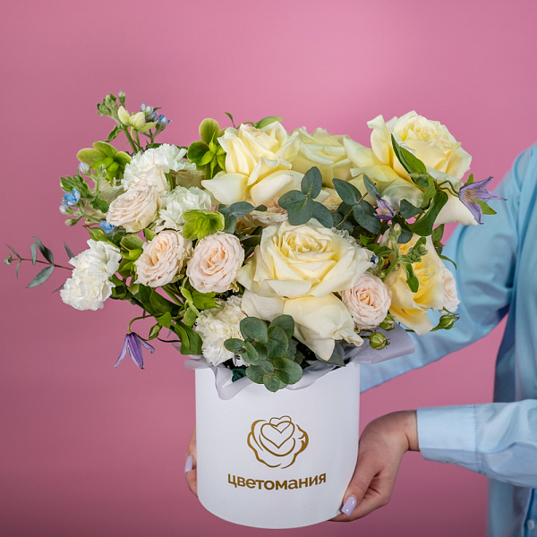 Купить Композиция в шляпной коробке «Шарм» в  с бесплатной доставкой: цена, фото, описание