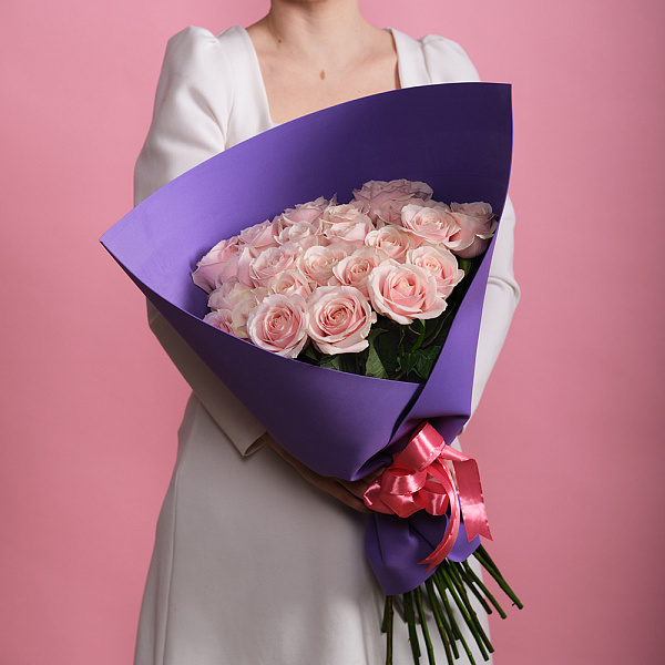 Купить Букет из 25 розовых роз 50 см (Россия) в  с бесплатной доставкой: цена, фото, описание