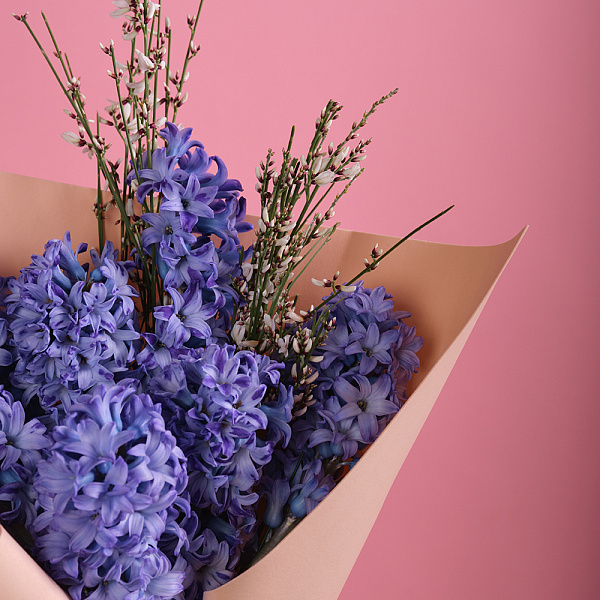 Купить Букет «Полночь» в  с бесплатной доставкой: цена, фото, описание