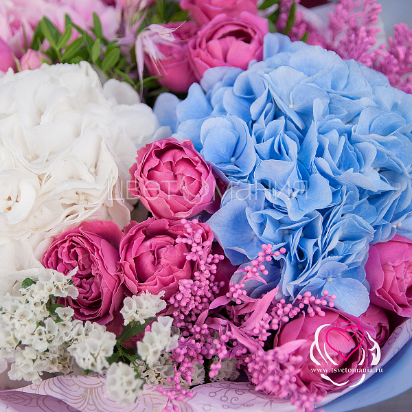 Купить Букет с гортензией «Шелковое кружево» в  с бесплатной доставкой: цена, фото, описание