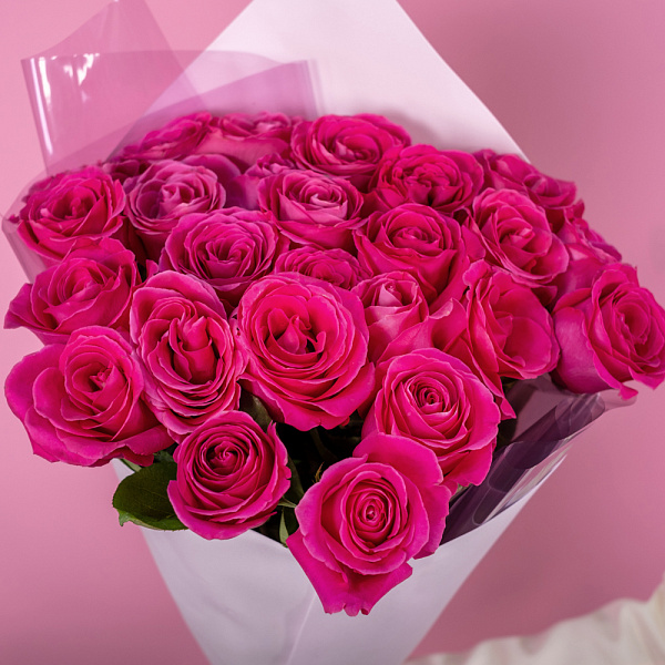 Купить Букет из 25 розовых роз 70 см (Эквадор) в  с бесплатной доставкой: цена, фото, описание