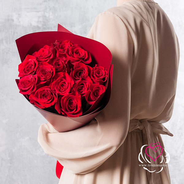 Купить Букет из 15 красных роз 60 см в упаковке (Импорт) в  с бесплатной доставкой: цена, фото, описание