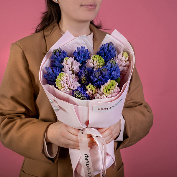 Купить Букет из 15 гиацинтов микс в  с бесплатной доставкой: цена, фото, описание