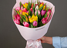 Купить Букет 35 тюльпанов микс в  с бесплатной доставкой: цена, фото, описание