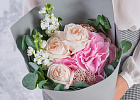 Купить Букет «Милена» из гортензии, маттиол и кремовых роз в  с бесплатной доставкой: цена, фото, описание