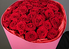 Купить Букет из 35 красных роз 60 см (Россия) в упаковке в  с бесплатной доставкой: цена, фото, описание
