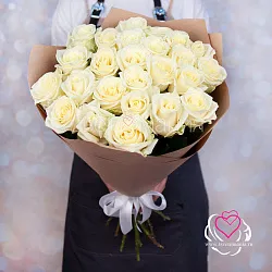 Купить Букет из 25 белых роз 60 см (Россия) Premium в  с бесплатной доставкой: цена, фото, описание