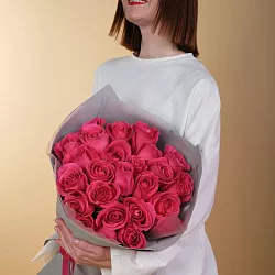 Букет из 25 розовых роз 50 см (Эквадор) Купить Букет из 25 розовых роз 50 см (Эквадор) в с бесплатной доставкой: цена, фото, описание