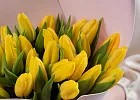 Купить Букет 25 жёлтых тюльпанов в  с бесплатной доставкой: цена, фото, описание