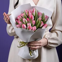 Купить Букет 25 розовых тюльпанов в  с бесплатной доставкой: цена, фото, описание