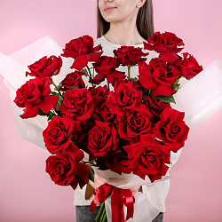 Купить Букет из 25 красных французских роз в  с бесплатной доставкой: цена, фото, описание
